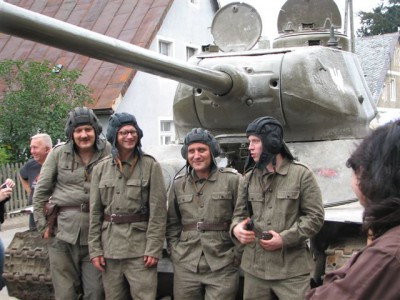 Inwazja na Czechosłowację z przymrużeniem oka (Zobacz)