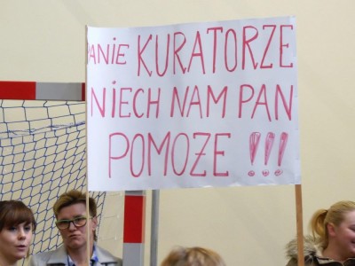 "Panie kuratorze, niech nam Pan pomoże". Rodzice walczą o małe szkoły