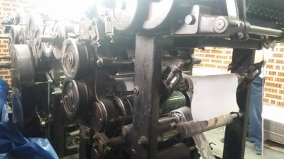 Zamiast na złom, trafi do muzeum. Zobaczcie niemal stuletnią maszynę drukarską [FOTO] - 12