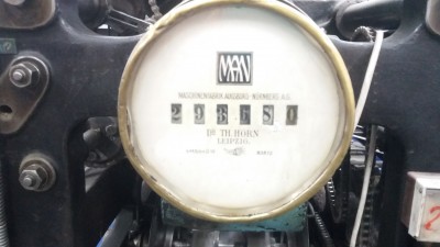 Zamiast na złom, trafi do muzeum. Zobaczcie niemal stuletnią maszynę drukarską [FOTO] - 5