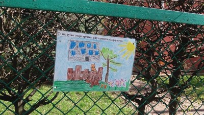 "Zakaz robienia kup": Dzieci proszą właścicieli by sprzątali po swoich pupilach [GALERIA] - 7