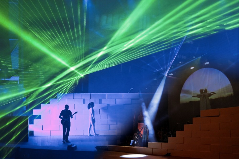 Muzyka Pink Floyd w blasku księżyca [ZOBACZ]