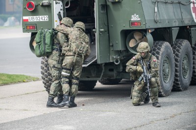 Strzały i wybuchy we Wrocławiu. Tak ćwiczyli żołnierze [ZDJĘCIA] - 14