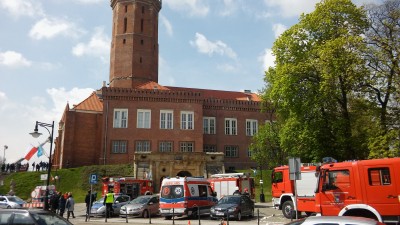 Legnica: Kłęby dymu na wieży Zamku Piastowskiego [ZDJĘCIA] - 2