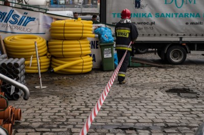 Zarwało się nabrzeże Odry we Wrocławiu [FOTO, FILM] - 9