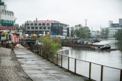 Zarwało się nabrzeże Odry we Wrocławiu [FOTO, FILM] - 7
