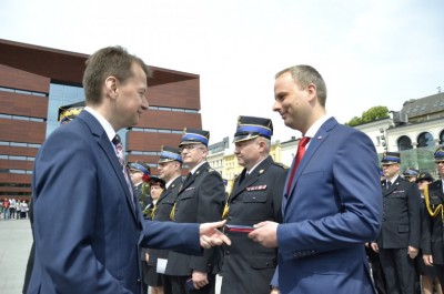Szef MSWiA odznaczył zasłużonych strażaków [ZDJĘCIA] - 10
