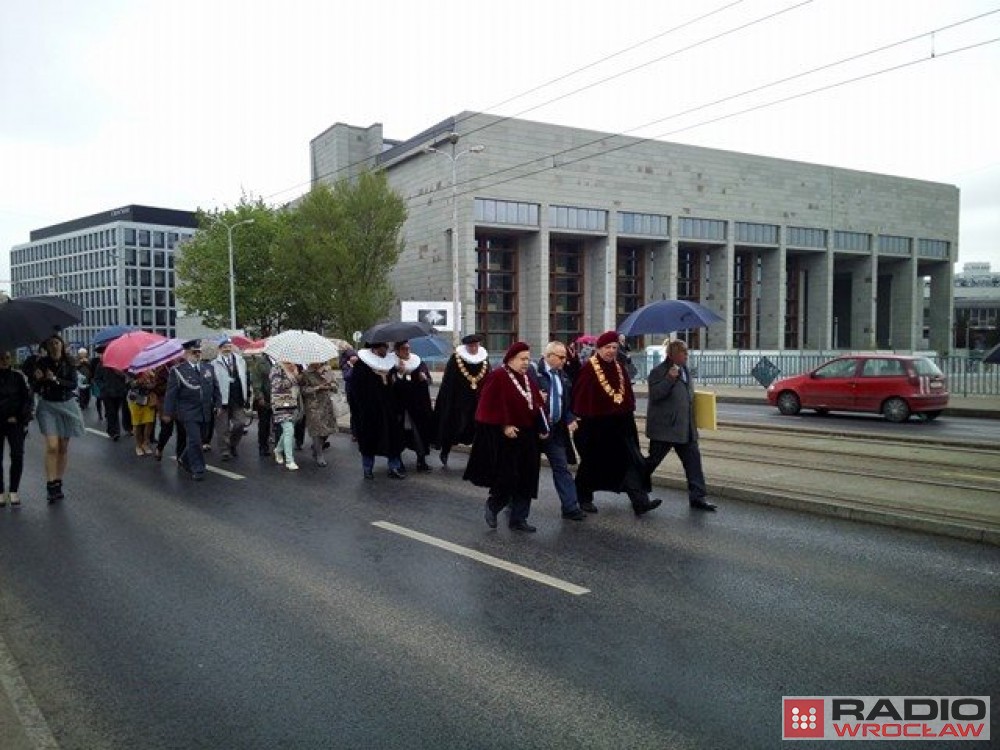Barwny poch&oacute;d rzemieślnik&oacute;w przeszedł ulicami Wrocławia [ZDJĘCIA]