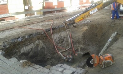 Wrocław: Woda pojawia się już w kranach. Utrudnienia drogowe na ul.Komuny Paryskiej