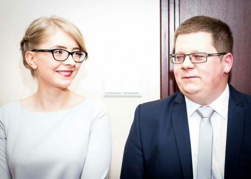 Wstawaj, Misiek! Reportaż o naszym złotym chłopaku z Wałbrzycha [POSŁUCHAJCIE] - Michał z żoną Martą - autorką zdjęcia jest Karolina Pacek