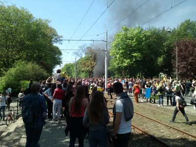 Pożar podczas pochodu juwenaliowego. Siedem osób poszkodowanych - 1