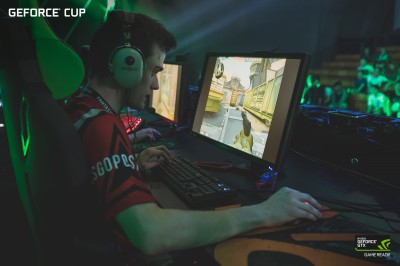 W Hali Stulecia słychać wystrzały karabinów. Do Wrocławia zjechali gracze i fani esportu - 3