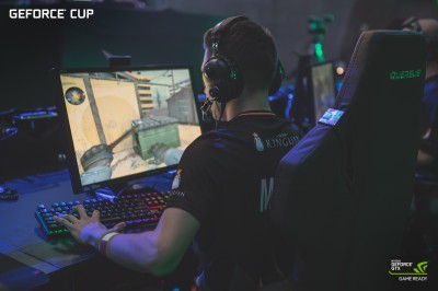 W Hali Stulecia słychać wystrzały karabinów. Do Wrocławia zjechali gracze i fani esportu - 5