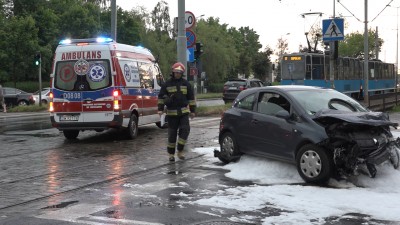 Wrocław: Wypadek na Karkonoskiej [WIDEO, ZDJĘCIA] - 2