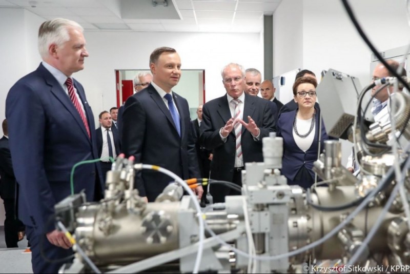 Prezydent Andrzej Duda z wizytą w Centrum Badań EIT+ - fot. Kancelaria Prezydenta Twitter
