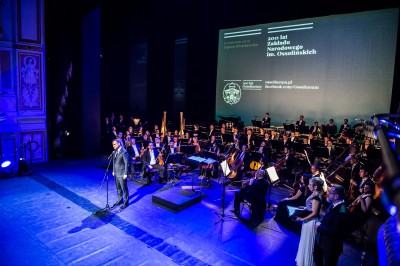 Prezydent Andrzej Duda i minister kultury Piotr Gliński na obchodach 200-lecia Ossolineum - 10