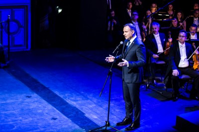 Prezydent Andrzej Duda i minister kultury Piotr Gliński na obchodach 200-lecia Ossolineum - 5