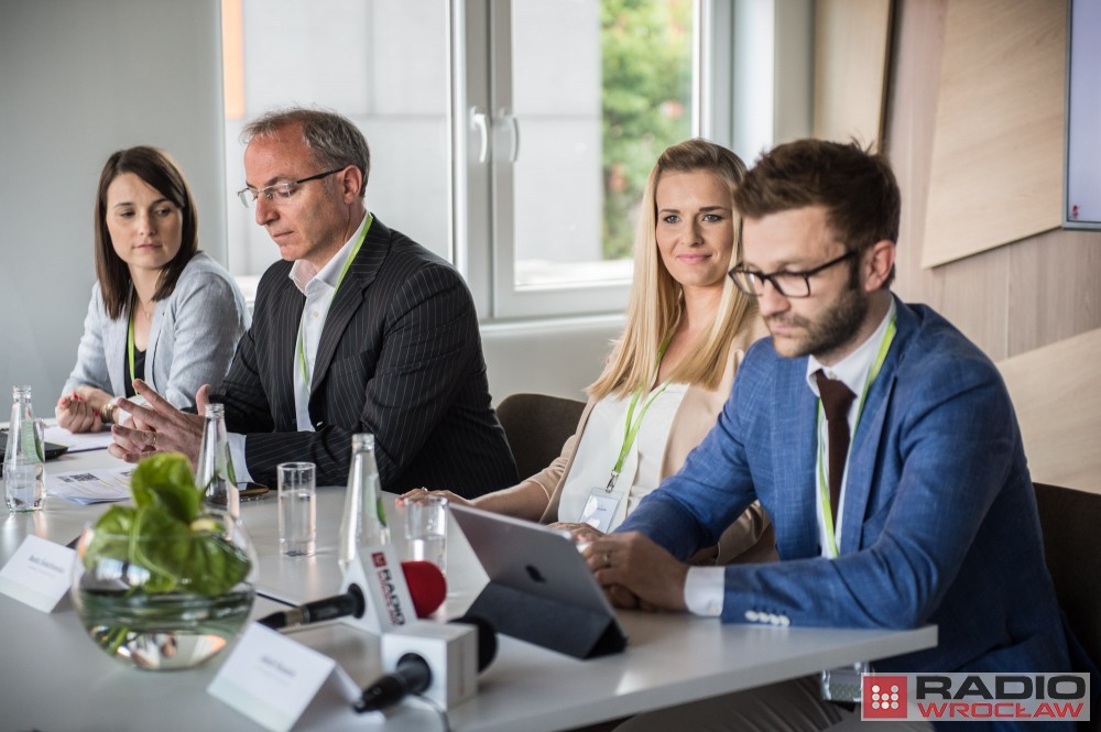Wrocław: Dworzec w podziemiach galerii będzie jednym z nowocześniejszych w Europie