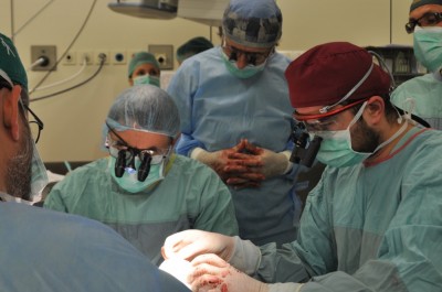 Pół roku po przeszczepie ręki, której nigdy nie miał - 1