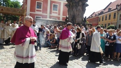 Kilka tysięcy osób przeszło w procesji Bożego Ciała we Wrocławiu [FOTO] - 2