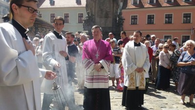 Kilka tysięcy osób przeszło w procesji Bożego Ciała we Wrocławiu [FOTO] - 4