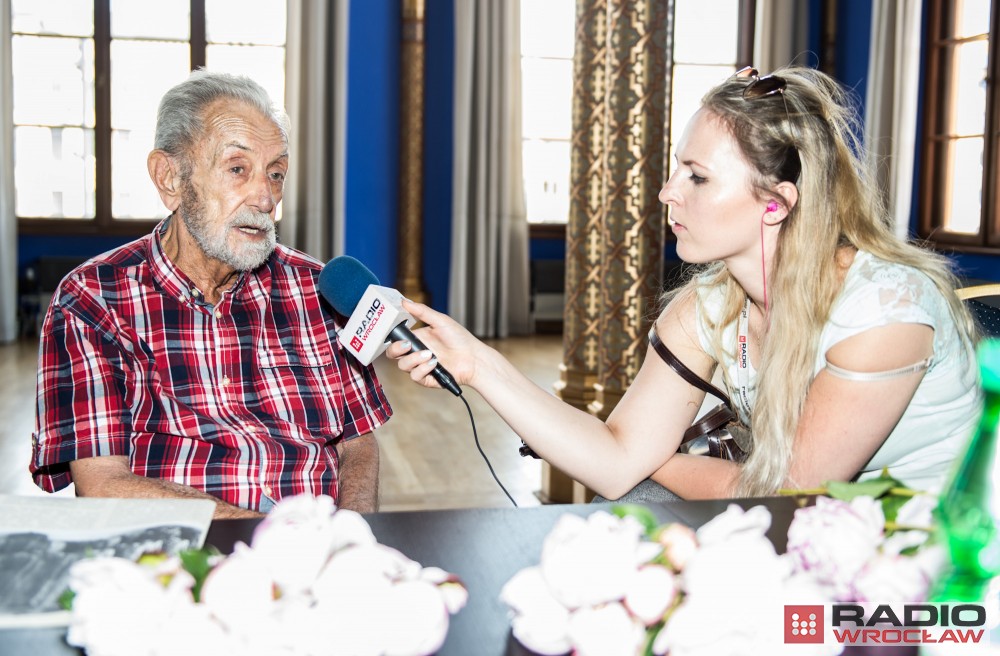 Ślady istnienia w hołdzie dla Magdaleny Abakanowicz. Wystawa we Wrocławiu [GALERIA]