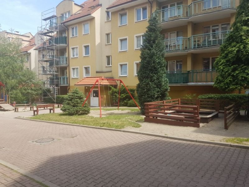 Wrocław: Plac zabaw niezgodny z przepisami. Rodzice oburzeni - fot. Natalia Mrozek