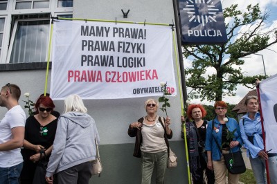 Władysław Frasyniuk przesłuchany na komisariacie - 3