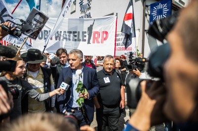 Władysław Frasyniuk przesłuchany na komisariacie - 9
