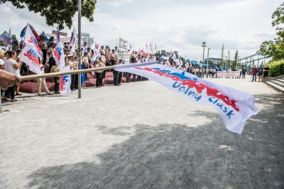 "Nie lejcie wody, dajcie pieniądze" - pikieta we Wrocławiu