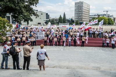 "Nie lejcie wody, dajcie pieniądze" - pikieta we Wrocławiu - 0