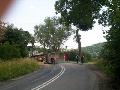 Oto najgorsza droga w województwie: Teraz wytną drzewa i zbudują chodniki