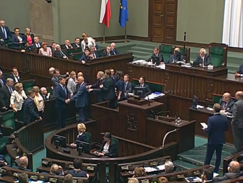 Krzysztof Mieszkowski wyrzucony z Sejmu. Tylko na chwilę [FILM] - fot. Sejm