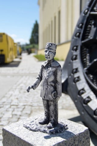 Nowa atrakcja turystyczna Wałbrzycha. To... górnicy z porcelany - 14