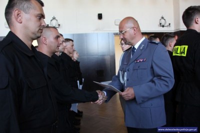 75 nowych policjantów przyjęto w szeregi mundurowych [GALERIA] - 6