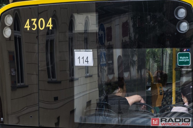 Nowoczesny autobus z... kartką w koszulce [ZDJĘCIA] - fot. Andrzej Owczarek