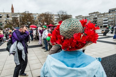 Marsz Kapeluszy rozpoczął Dni Seniora [ZDJĘCIA, PROGRAM] - 12