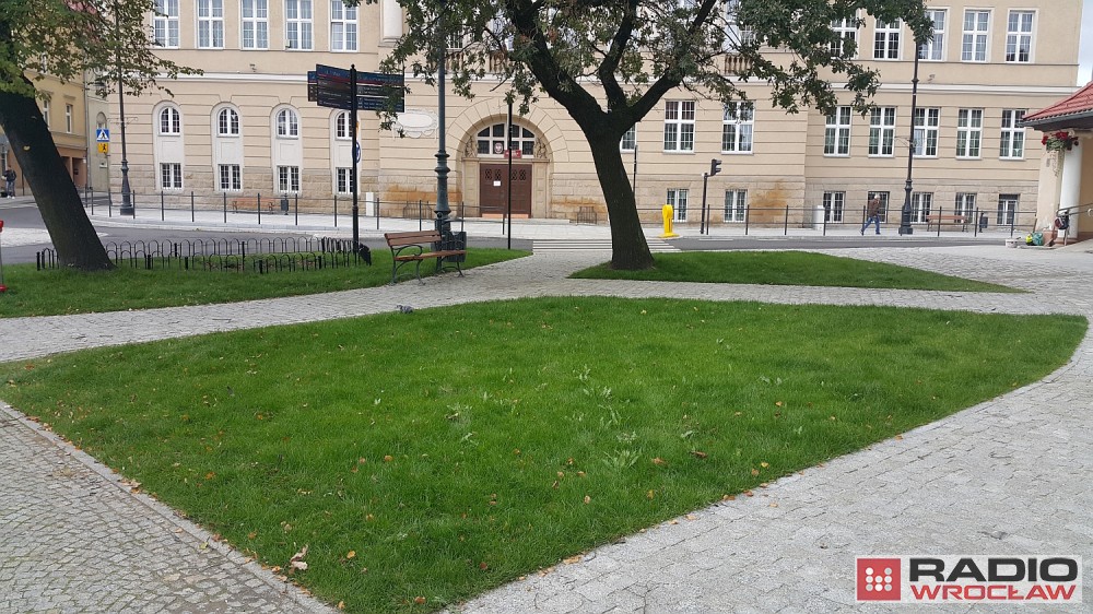Plac Solidarności w Wałbrzychu do poprawki [ZDJĘCIA]