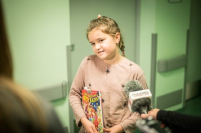 Magda Kumorek czytała małym pacjentom [ZDJĘCIA] - 2