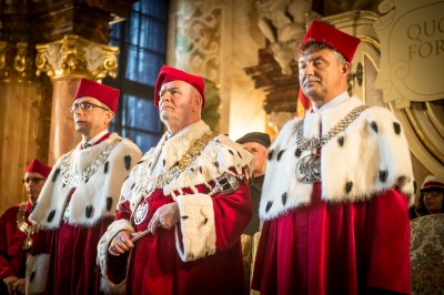 Uroczyste Gaudeamus zabrzmiało rano na wrocławskich uczelniach [FOTO] - 19