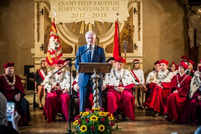 Uroczyste Gaudeamus zabrzmiało rano na wrocławskich uczelniach [FOTO] - 24