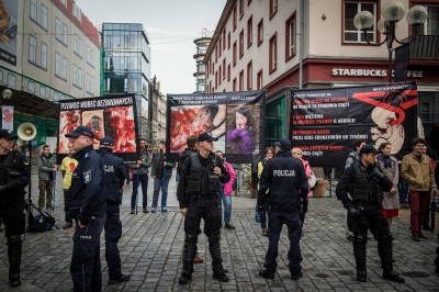 Wrocław: Protest Ogólnopolskiego Strajku Kobiet [ZDJĘCIA] - 14