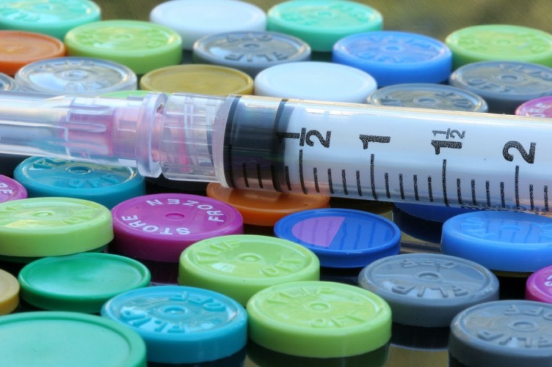 Koniec bezpłatnych szczepień dla seniorów? Jest opóźnienie - fot. Dawn / Flickr