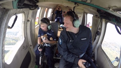 Radość dziecka cenniejsza niż wszystko. Policjanci spełnili marzenie 11-letniego Kacpra [FOTO, WIDEO] - 0