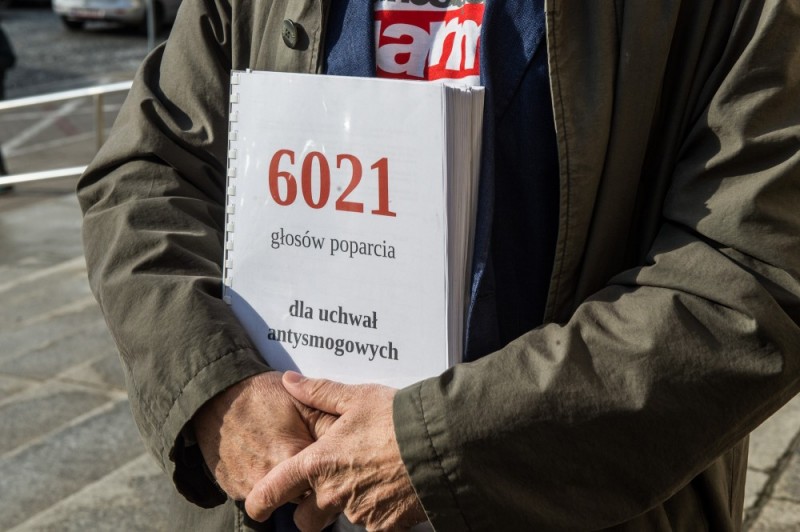 Dolny Śląsk: Ponad 6000 podpisów poparcia dla uchwał antysmogowych [FOTO] - 