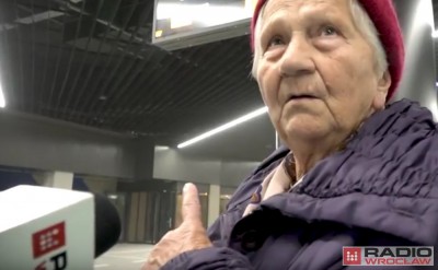 WROCŁAW: Co słychać na nowym dworcu autobusowym? Trzaski i szumy... [WIDEO]