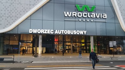 WROCŁAW: Co słychać na nowym dworcu autobusowym? Trzaski i szumy... [WIDEO] - 0