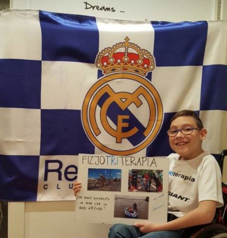 Jaś spotkał się ze swoimi idolami. Ma autograf Cristiano Ronaldo! [FILM] - fot. Ze wszystkich sił. FizjoTRIterapia