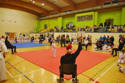 Mikołaj na "beemce" a elfy w kimonach, czyli turniej karate w Sobótce [ZDJĘCIA] - 3