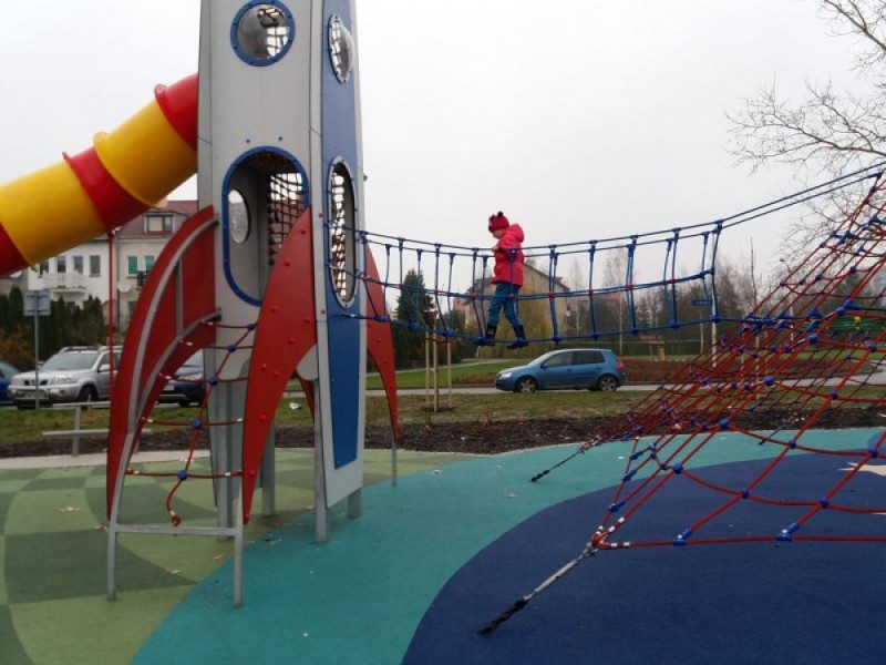 W ramach WBO wybudowali za 2 mln Park Jedności. Już jest zdemolowany – zdjęcia: Piotr Kaszuwara